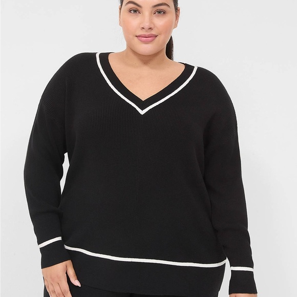 LIVI Mid V-Neck Contrast Matching Sweater & Pant Set | 22/24 | Black & White - Picture 4 of 7